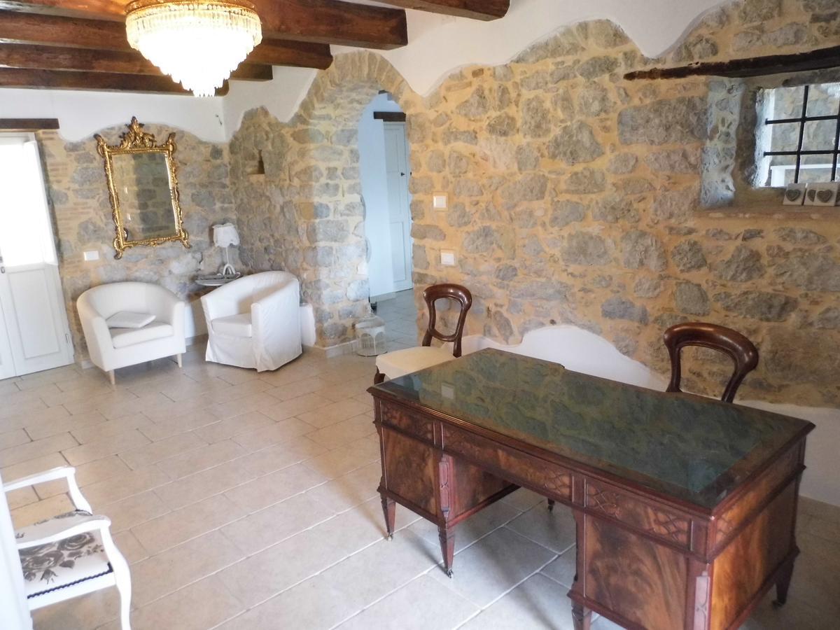 Aia Antica Bed & Breakfast Монте Сан Биаджо Екстериор снимка