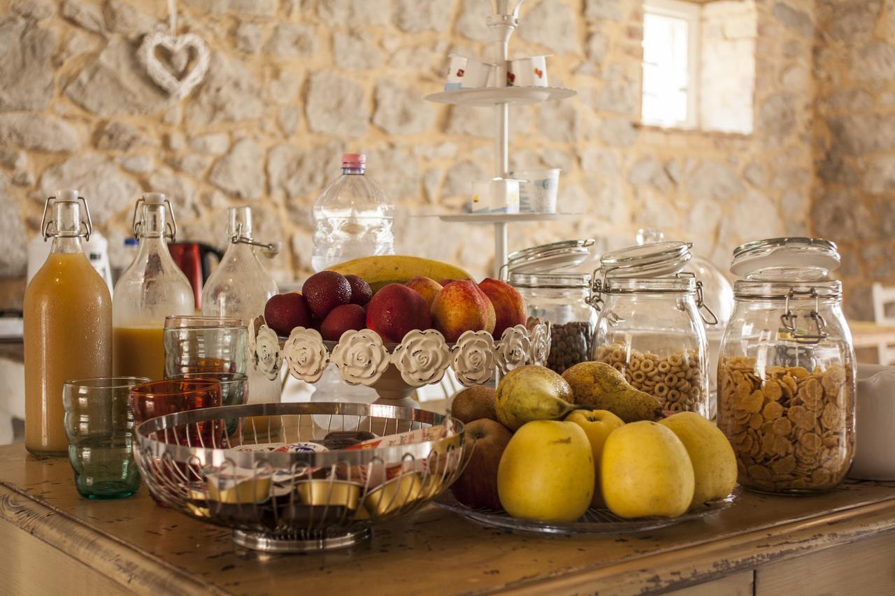 Aia Antica Bed & Breakfast Монте Сан Биаджо Екстериор снимка